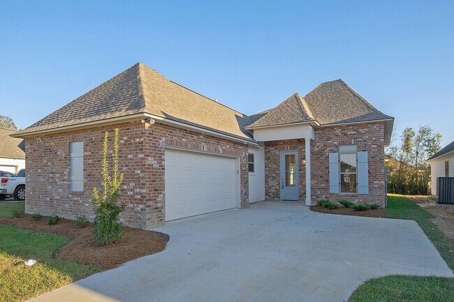 Building Photo - Beautiful 4 bedroom home