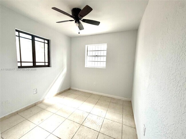 Photo - 137xx SW 32nd St