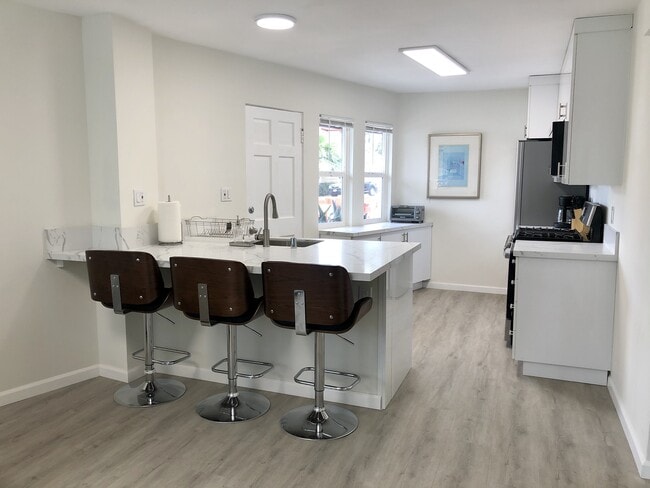 Photo - 755 Windemere Ct