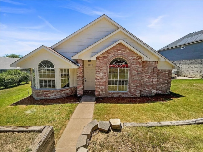 Building Photo - 2305 Rockhill Rd Rental