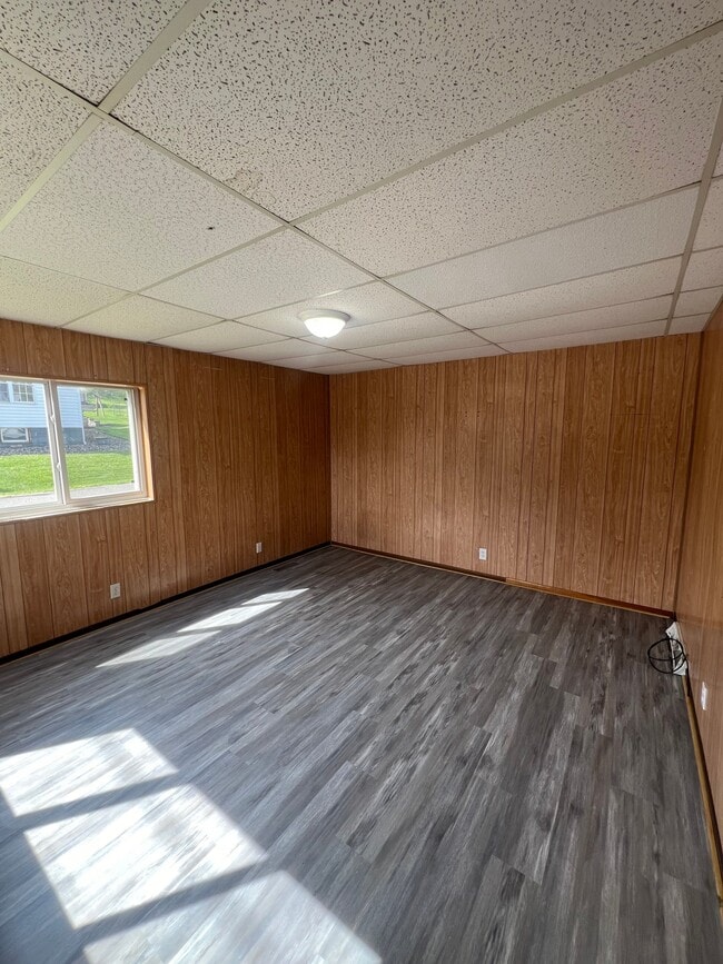 Photo - 12 W 36th St