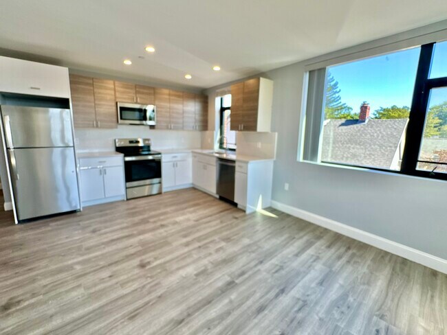 632 Centre St Unit 304