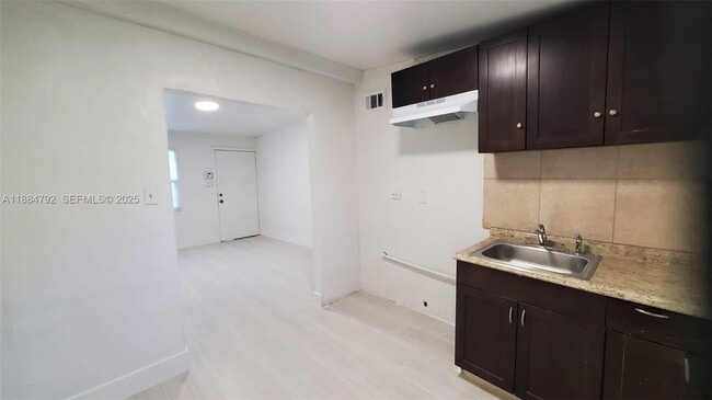 Photo - 841 NW 12th Ave Unit 1