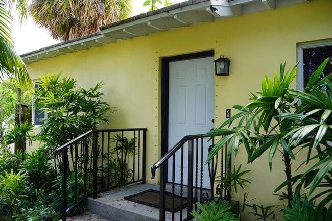 Building Photo - 5215 N Flagler Dr Rental