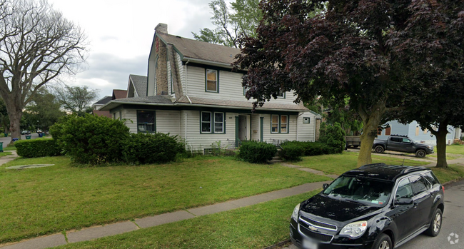 Building Photo - 169 Highgate Ave Rental