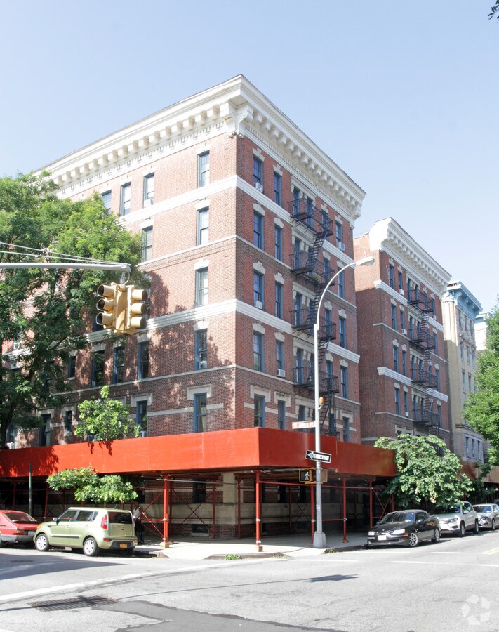 Photo - St. James Court