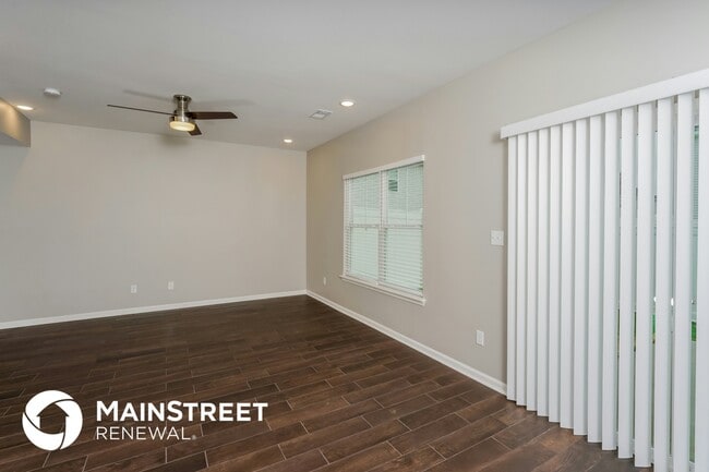 Photo - 2059 Paddle Wheel Dr