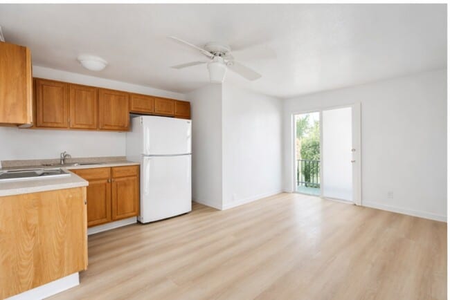 Building Photo - 411 E Santa Fe Ave Unit 411