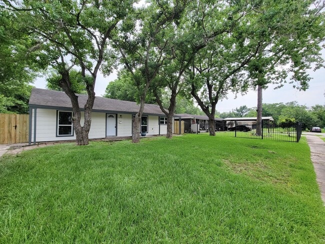 Photo - 5606 Willow Glen Dr