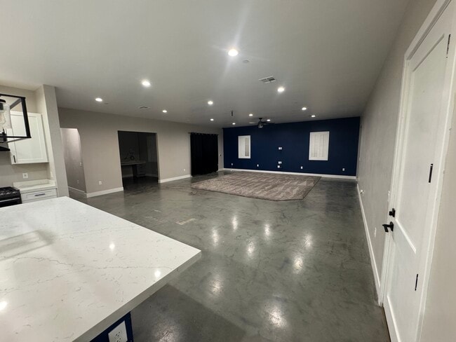 Photo - 6111 Meisenheimer Ave