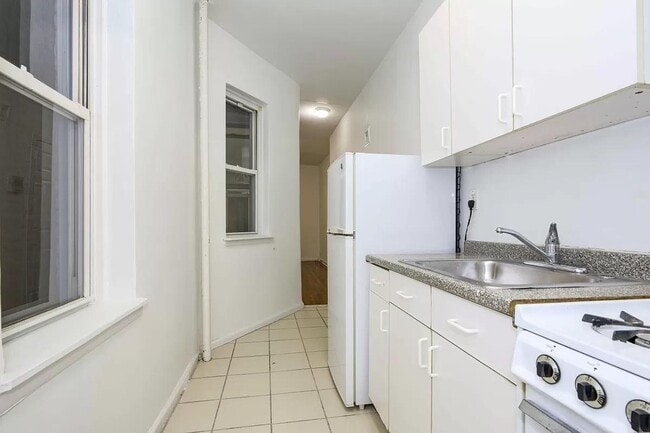 Photo - 87 Hicks St