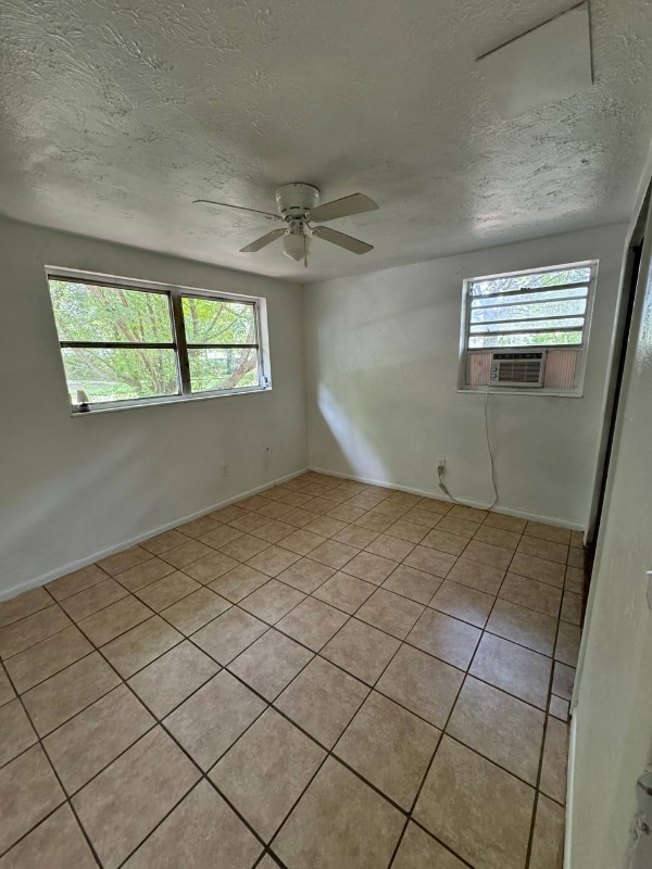 Photo - 3627 Ave S NW