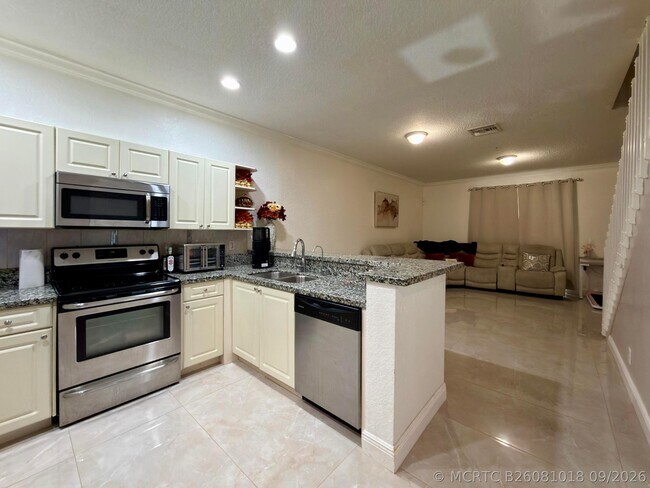 1431 NW 36th Way