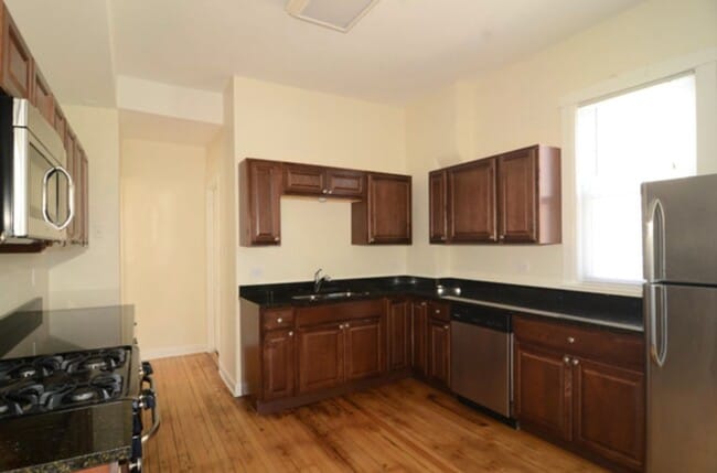 Photo - 2519 N Francisco Ave Unit 2