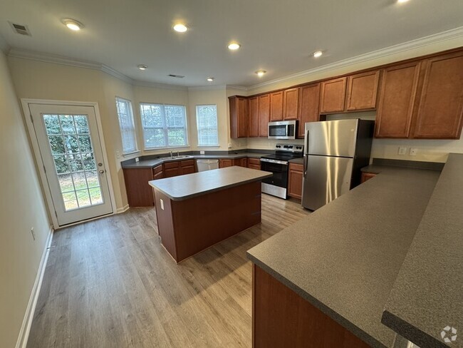 Building Photo - Newly Renovated 2-Bed, 2.5 Bath Townhome!