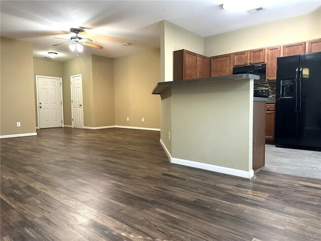 Photo - 538 Oakside Pl