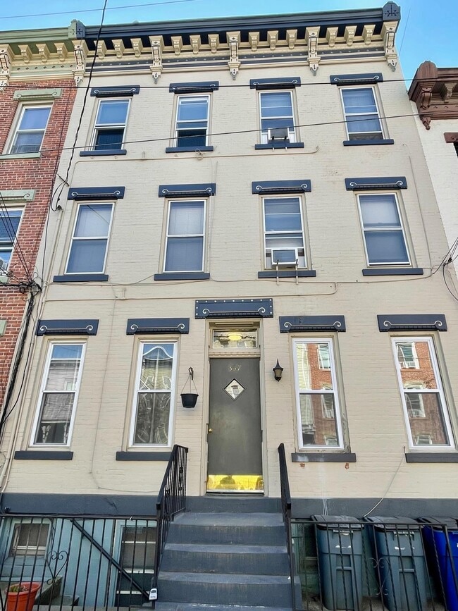 Building Photo - 357 8th St Unit #2 Rental