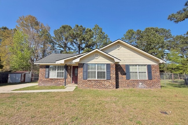 Building Photo - AVAILABLE NOW! (Pet Friendly)