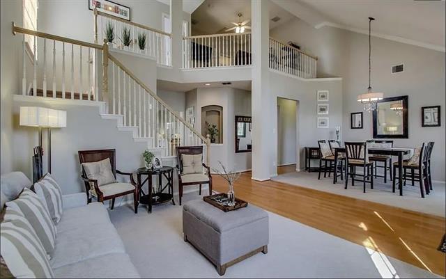 Photo - 120 Stonecreek Dr