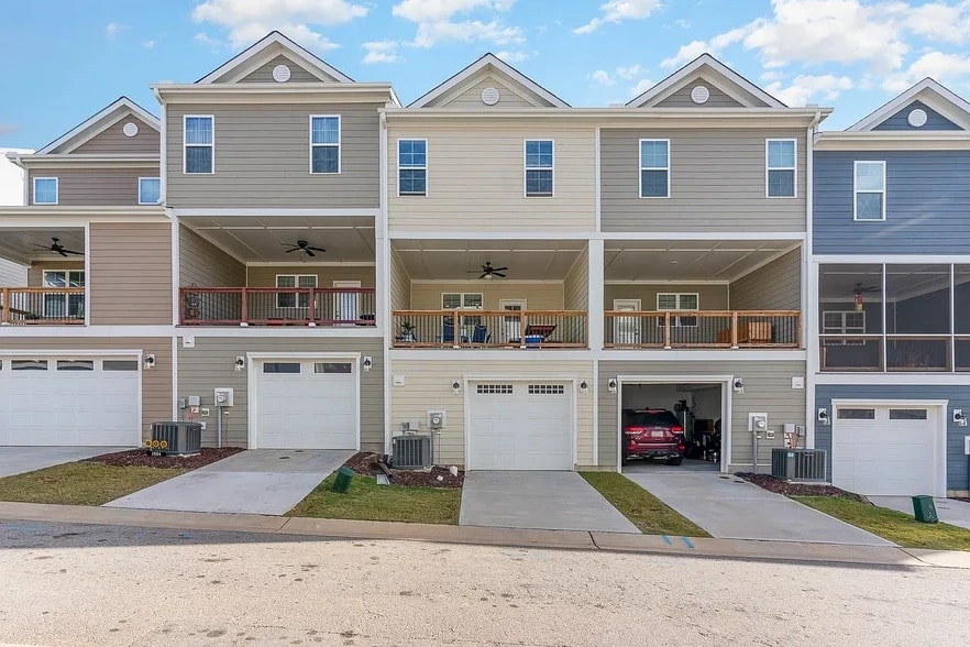 1006 Gateway Commons Cir