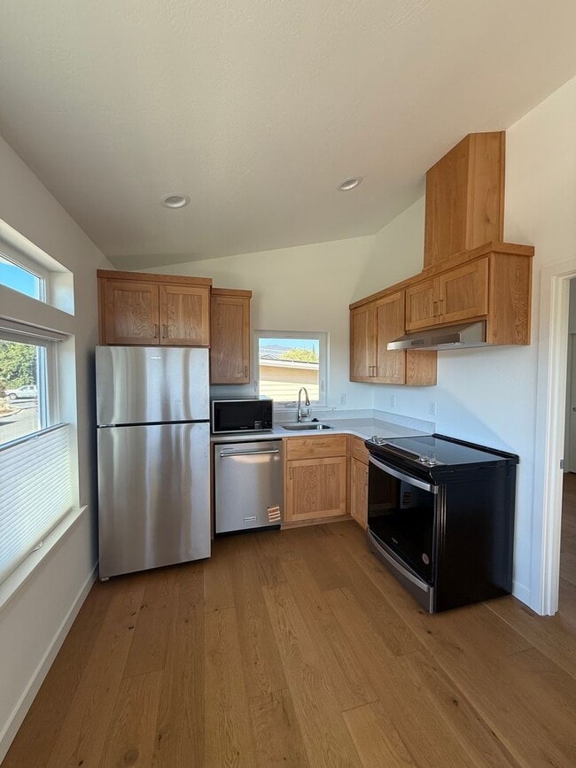Photo - New Apartment in Central Ashland Location ...