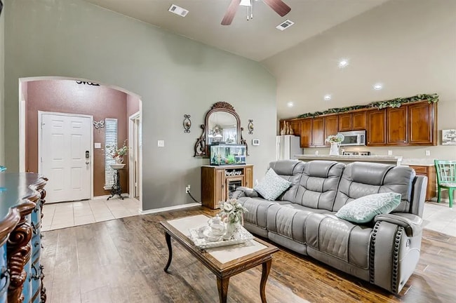 Photo - 3920 Orcas St