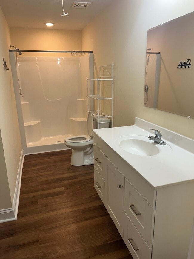 Photo - 7004 Oak Grove Rd