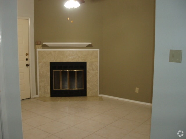 Building Photo - 921 Marine Dr Unit Marina Pointe 219 Rental