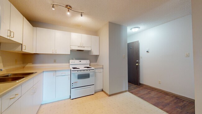 Photo - 5117-5144 44 St Unité 303