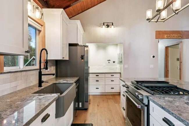 Photo - 1617 Cree St