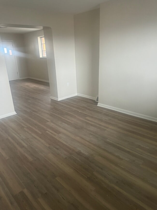 Photo - 545 Stokes Ave