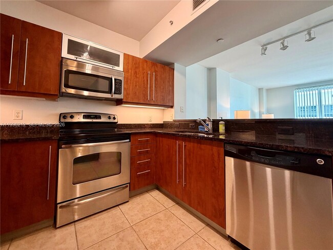 Photo - 7350 SW 89th St Unidad 711S