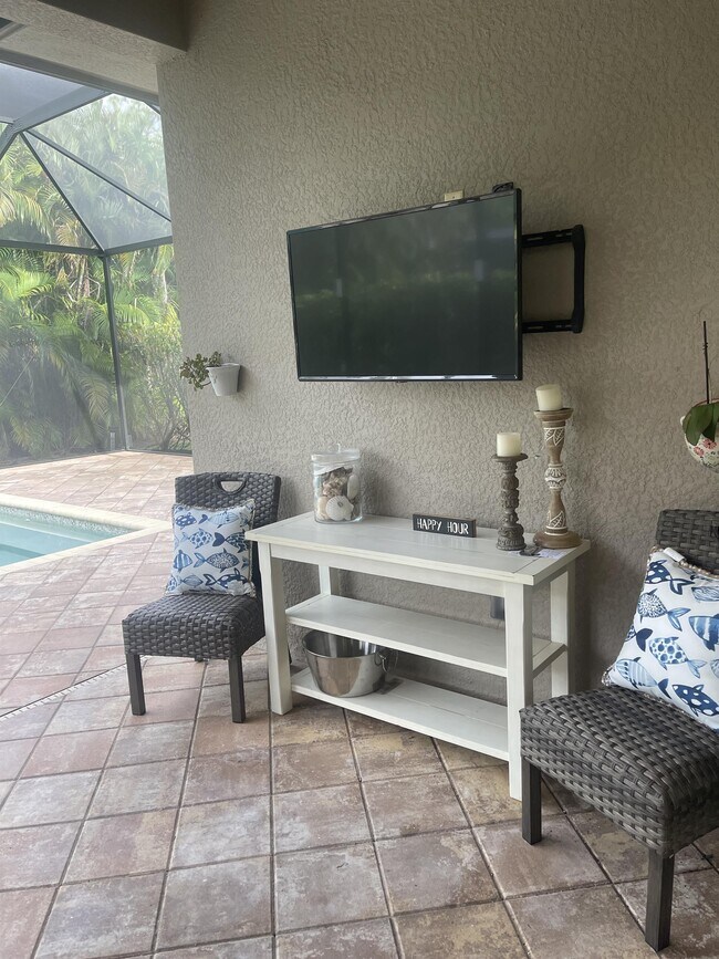 9251 Isla Bella Cir