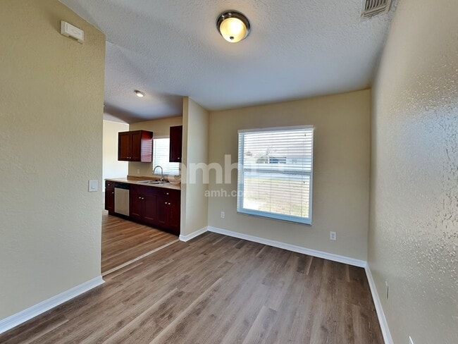 Photo - 3965 SW Laffite St