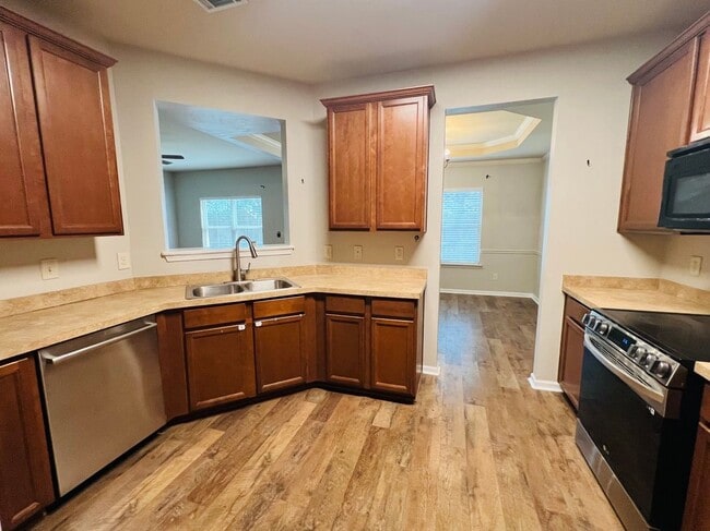 Photo - 302 Alcovy Way