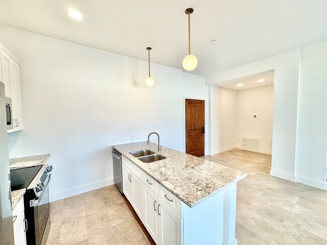 Photo - 2102 Mechanic St Unit 304