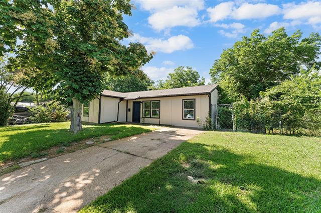 Photo - 3806 Castle Hills Dr