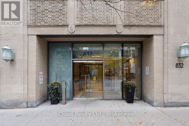 Photo - 832 Bay St. Unité 4706