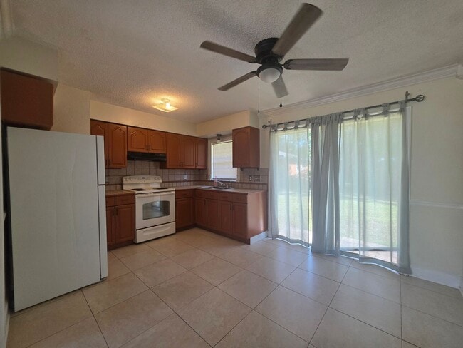 Photo - 3 bedroom 2 Bath Single Family Home