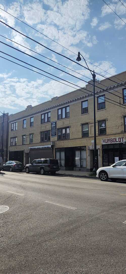 Building Photo - 3009 W Armitage Ave Rental