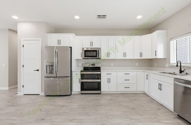 511 E 8th Ave