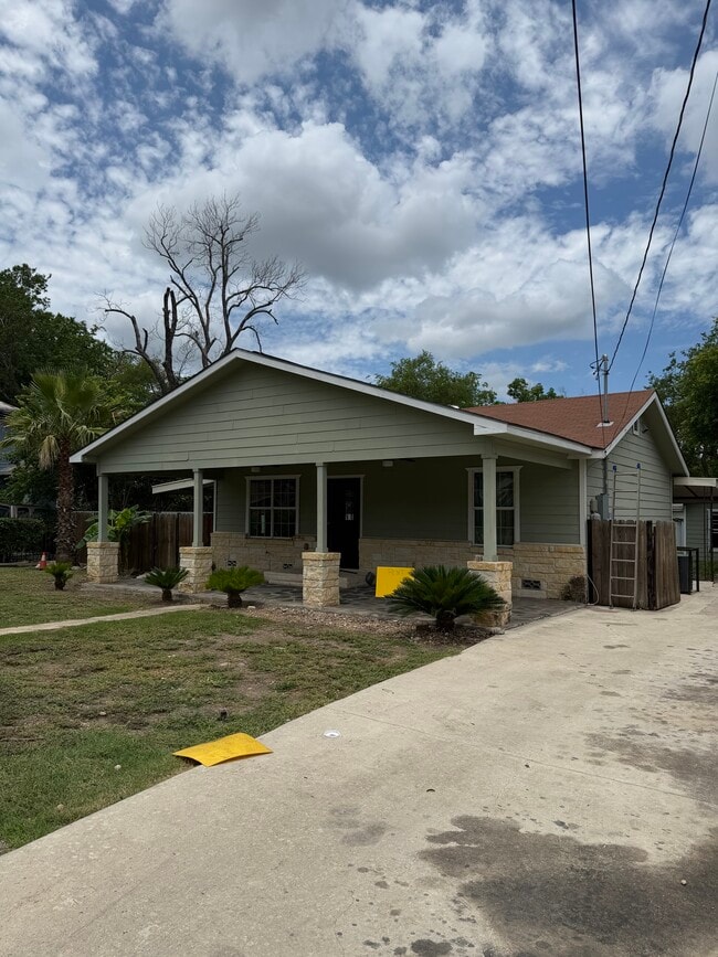 Building Photo - 441 Canton
