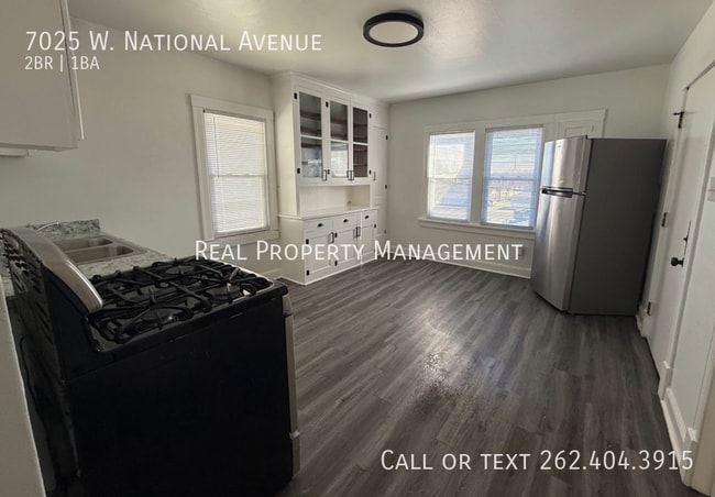 Photo - 7025 W National Ave