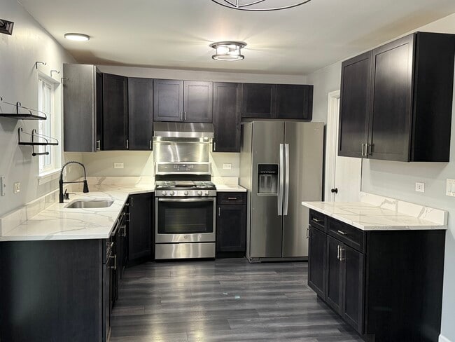 Photo - 229 Pembrook Ct