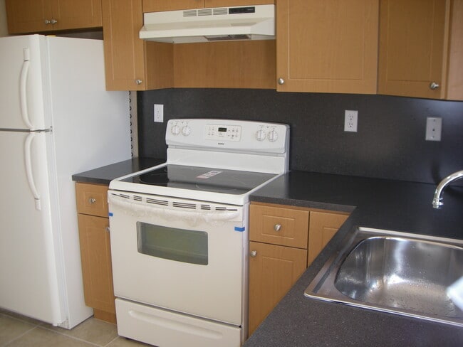 Building Photo - 3810 NW 65th Ave Rental