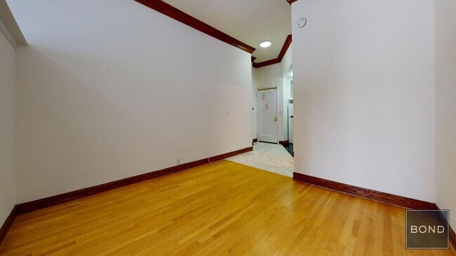 Building Photo - 148 W 68th St Unit 6H Rental