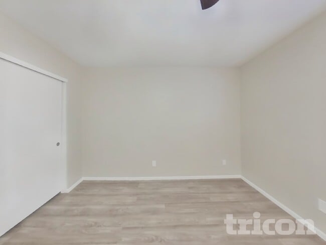 Photo - 570 W Myrna Ln