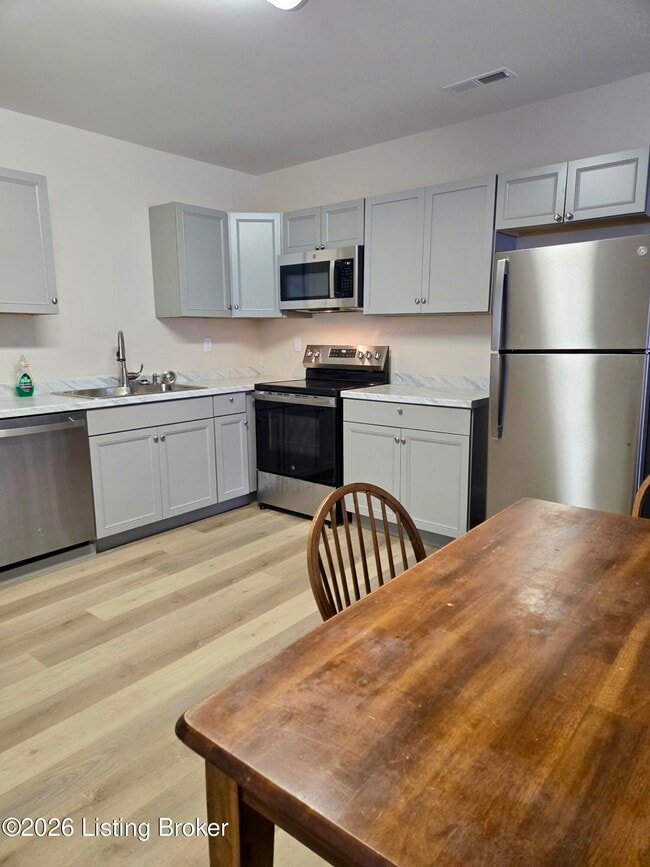 Photo - 2220 Griffiths Ave