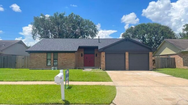 Building Photo - 1811 Hanbury Ct