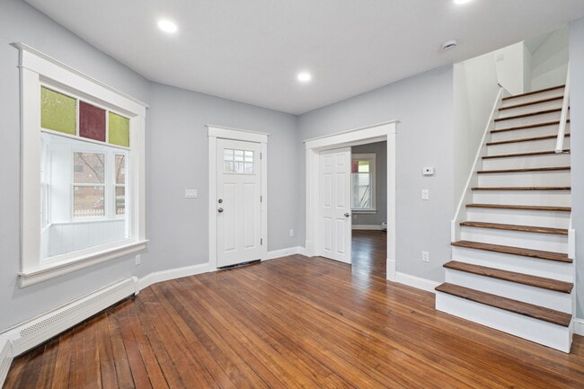 Photo - 1035 Bluff Ave E